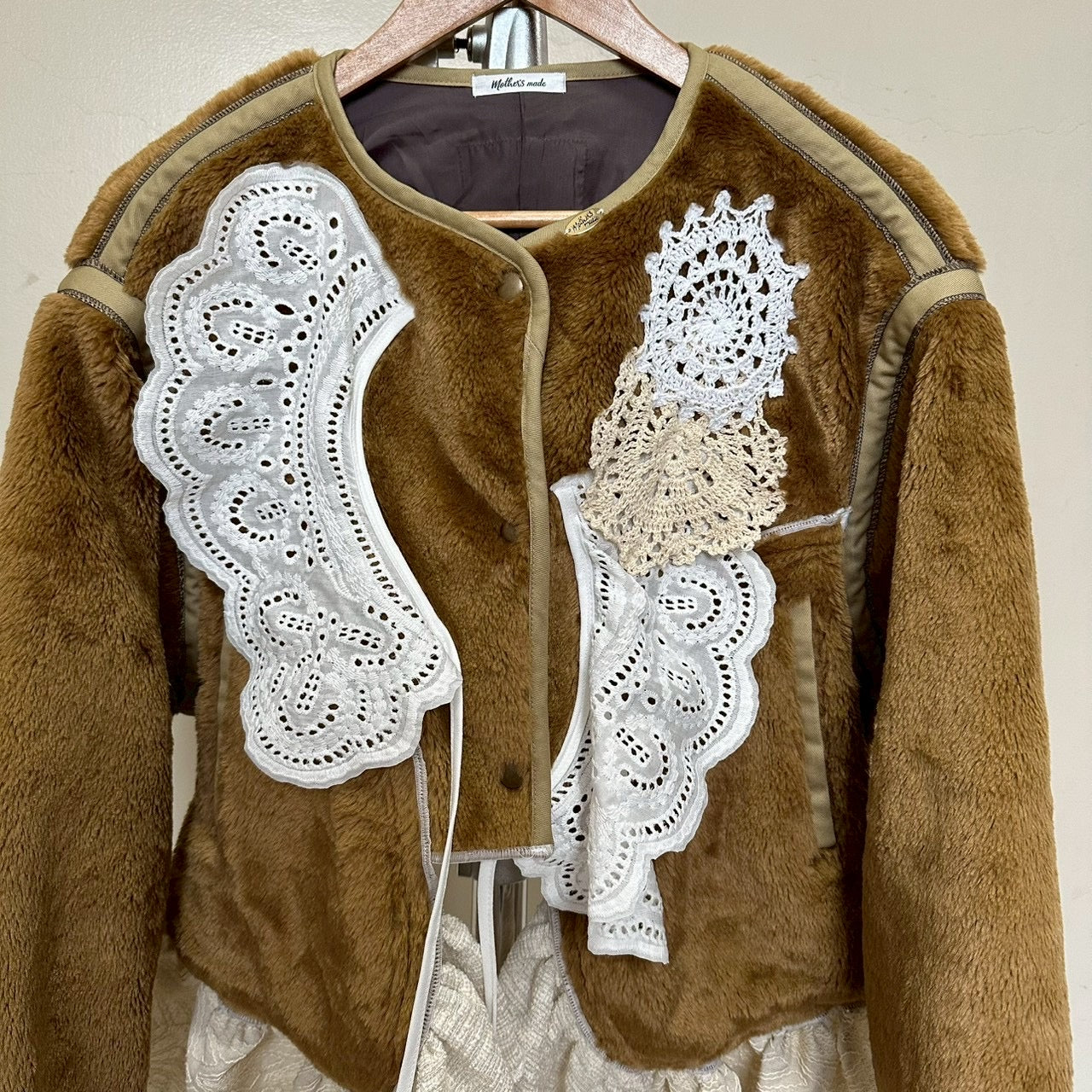 ボアベージュ白レースショットジャケット