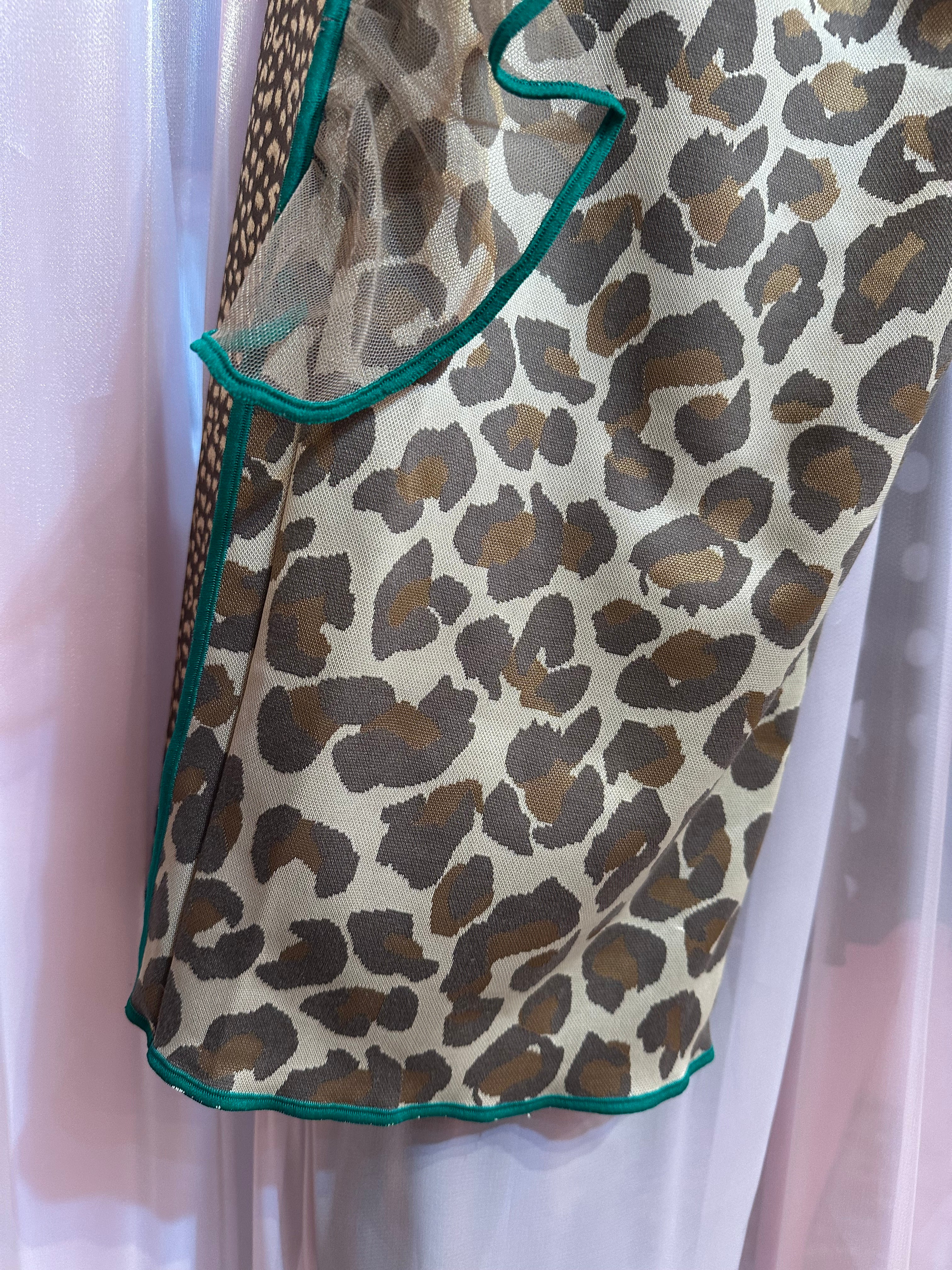 チュール付きヒョウ柄パンツ