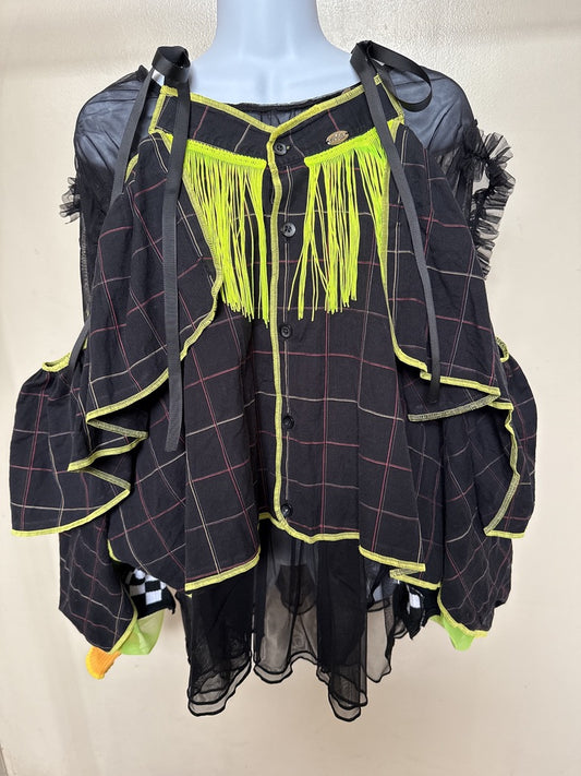 503240　肩リボンフリンジフリル2wayシャツ　（黒地に赤チェック）　Tussles attached plaid tops