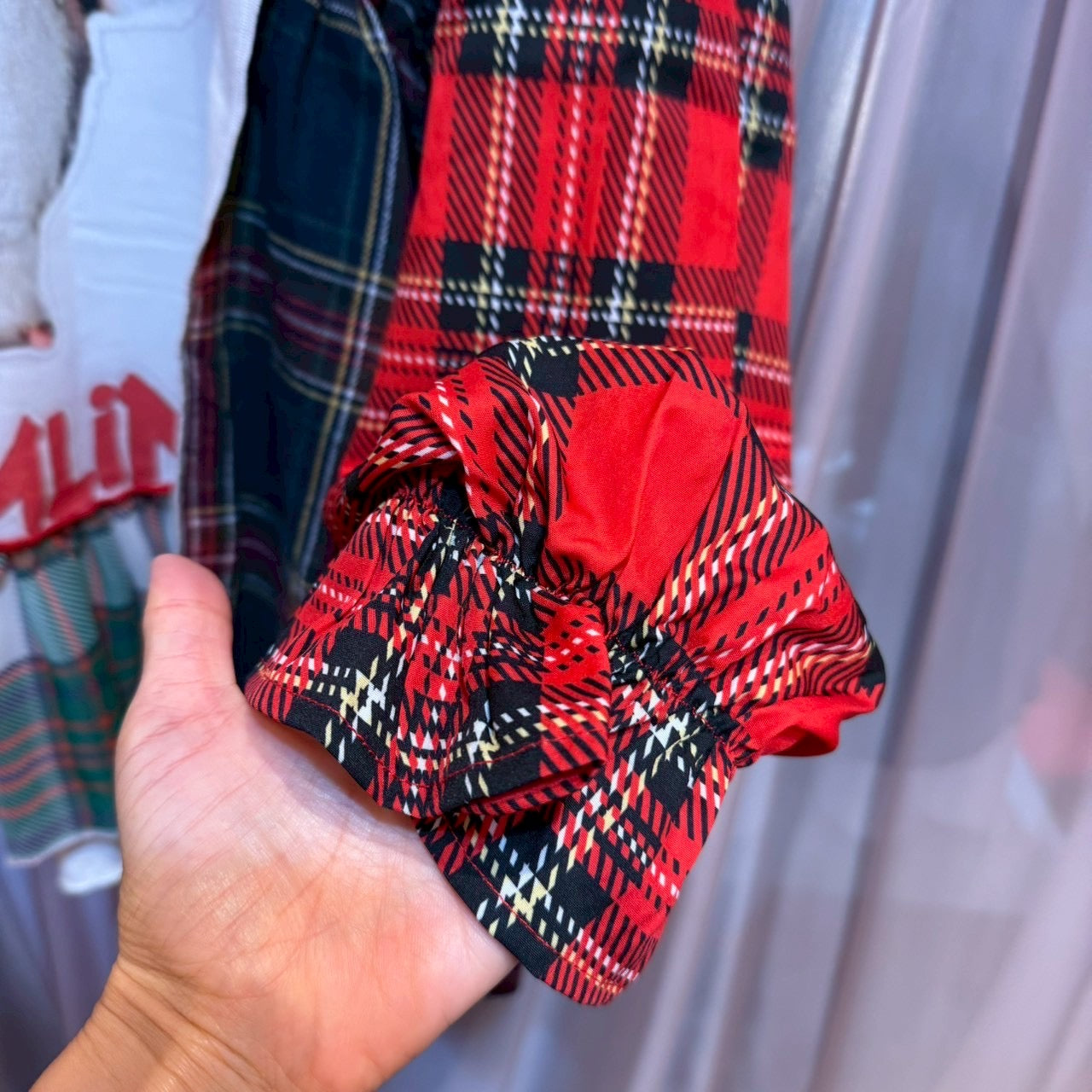 グレムリンのチェック柄トップス