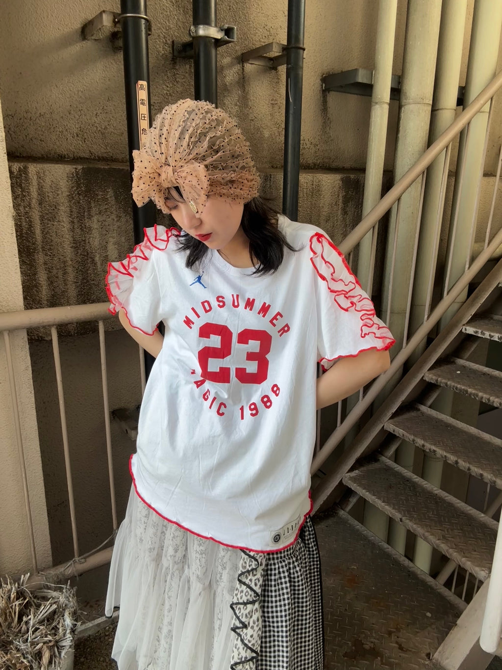 肩フリル付き半袖Tシャツ　